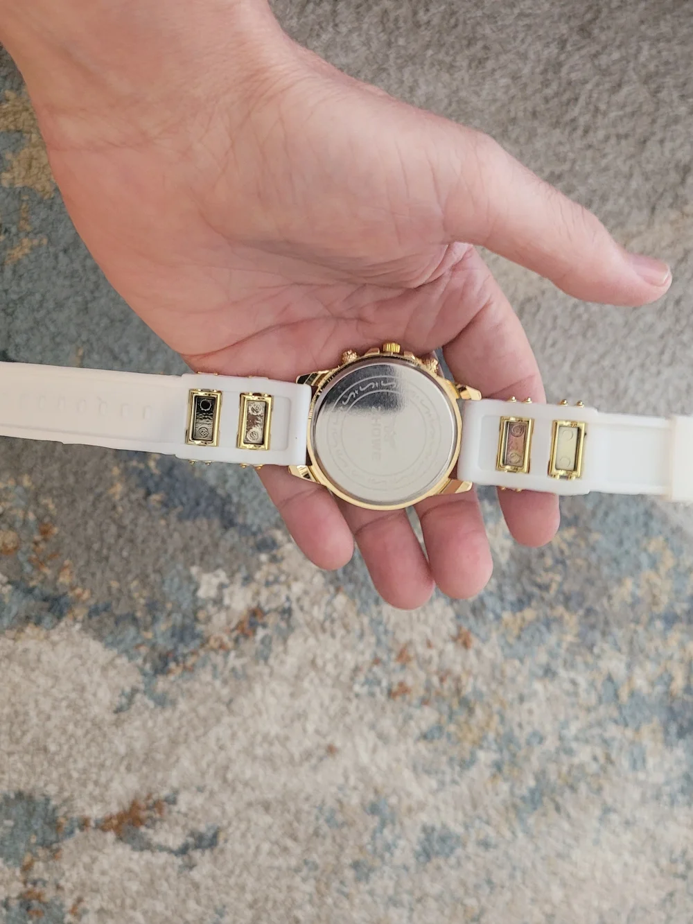 N/A stylish gold